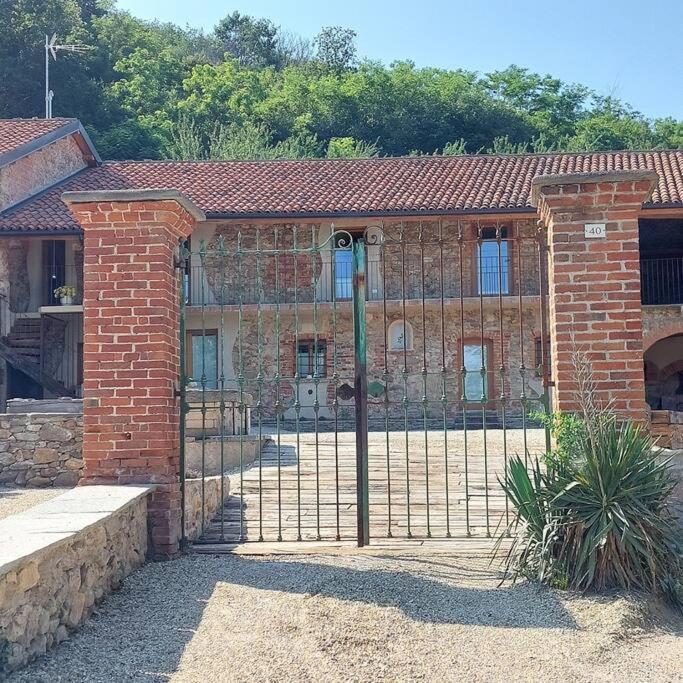 شقة Istanti - Menta Costigliole Saluzzo المظهر الخارجي الصورة